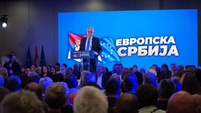 Predugo smo stajali u mestu